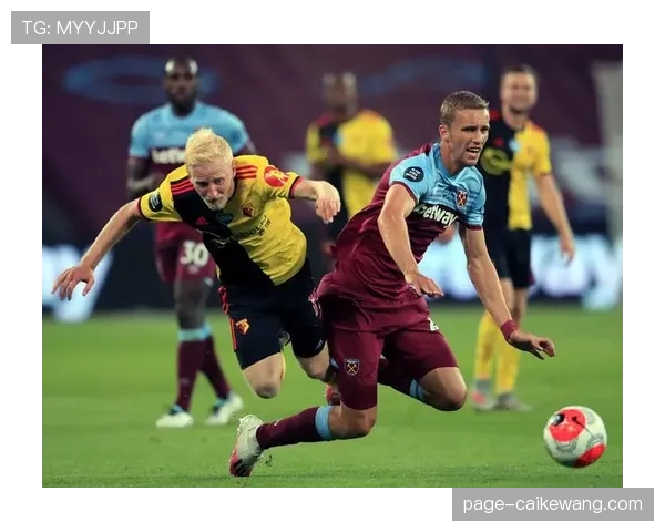 西汉姆联进球因绍切克手球无效，VAR复核耗时引讨论